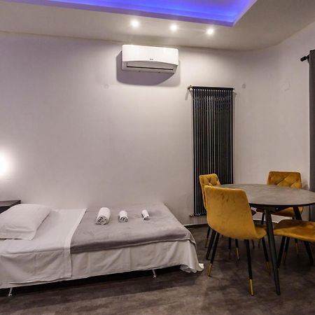 סירמיונה Lake Apartment Primea מראה חיצוני תמונה