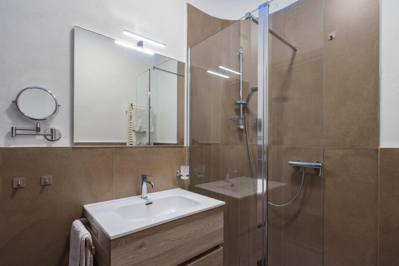 סירמיונה Lake Apartment Primea מראה חיצוני תמונה